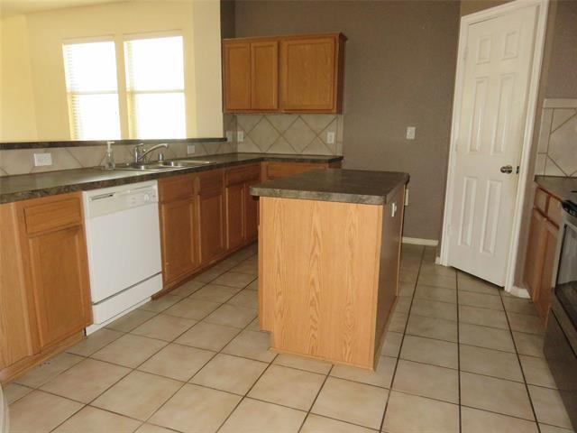 Building Photo - 5804 Mariposa Dr