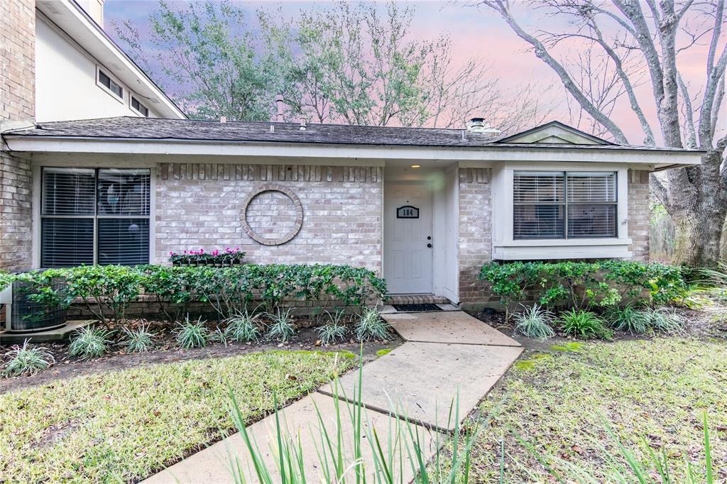 Foto principal - 2711 Grants Lake Blvd