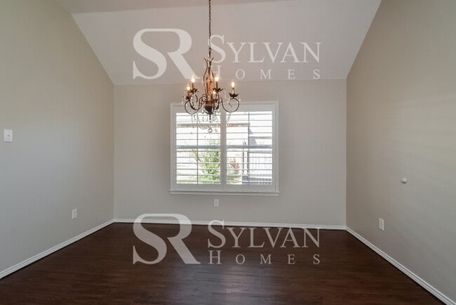 Foto del edificio - Lease today! No extra charge for contentment and relaxation!