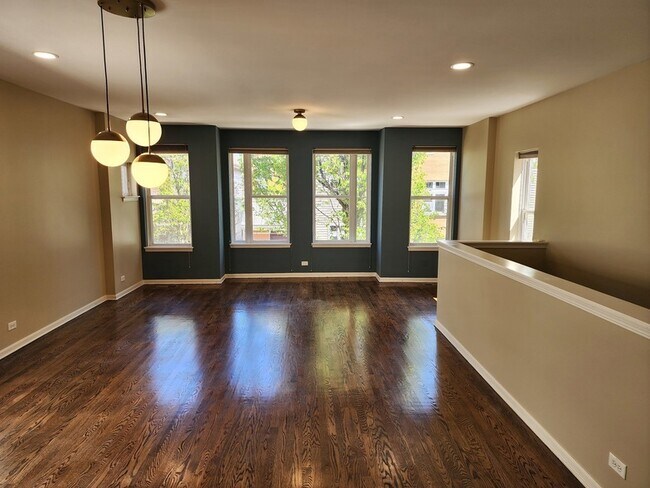 Foto del edificio - 1844 N Lockwood Ave