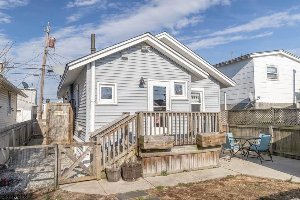 Foto principal - 612 Wisteria Rd