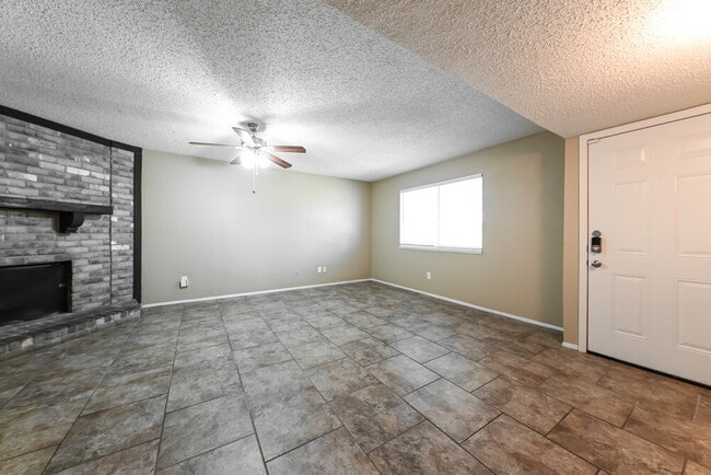 Foto del edificio - 1522 Sunset Ln