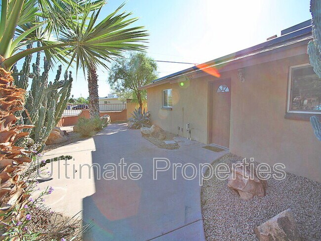 Photo - 1003 W Howe St House