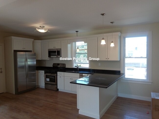 Building Photo - 39 Millmont St