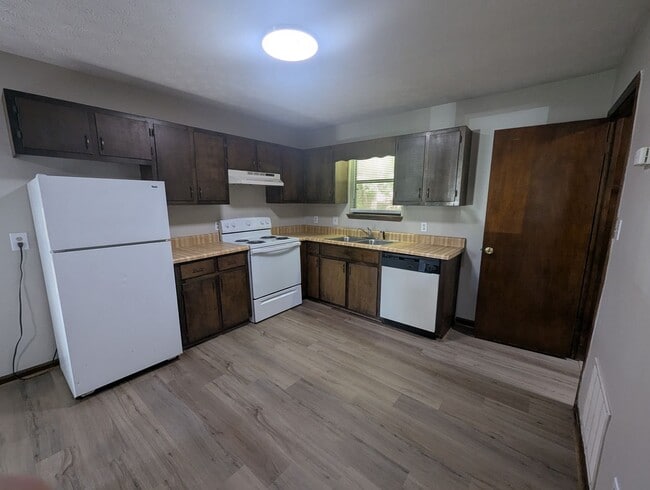 315/317 Rustwood Dr - 315/317 Rustwood Dr Apartment