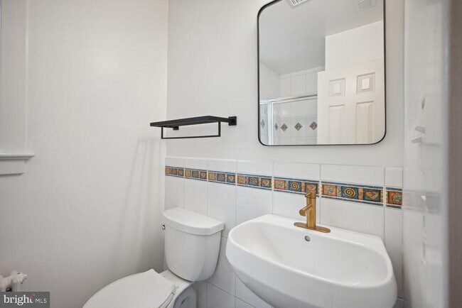 Foto del edificio - 2612 Fordham Rd