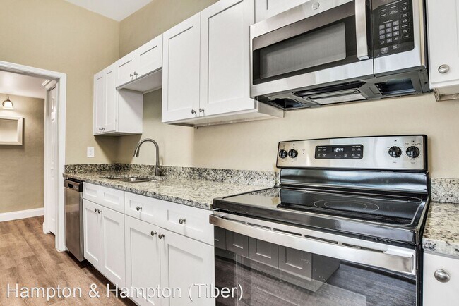 Building Photo - 5 br, 2 bath House - 21 REDWOOD DRIVE