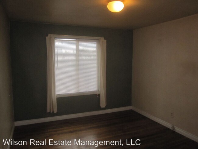 Building Photo - 2 br, 1 bath House - 3003 S. 2nd St.