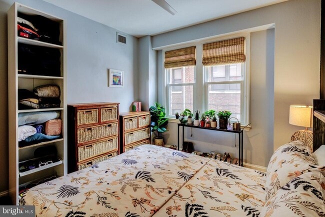 Foto del edificio - 2515 K St NW