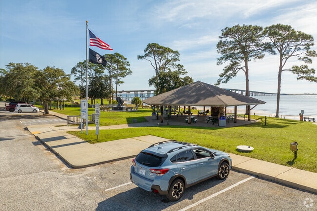 Navarre has the perfect bay view for its visitors.
