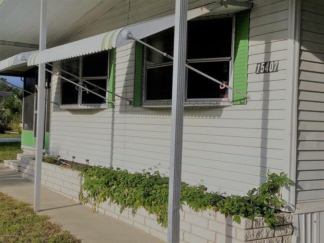 Building Photo - 15407 Brookridge Blvd