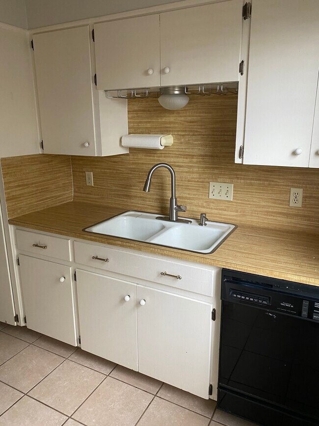 Foto del edificio - 9502 Quail Ct