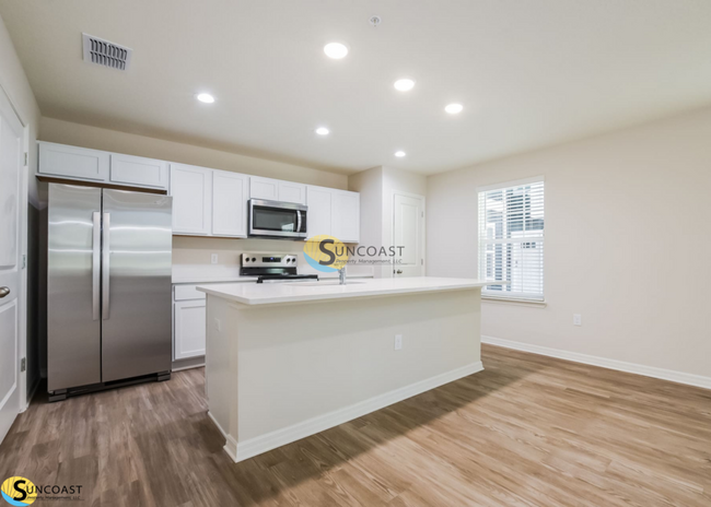 Building Photo - 3821 SW 43rd Ct