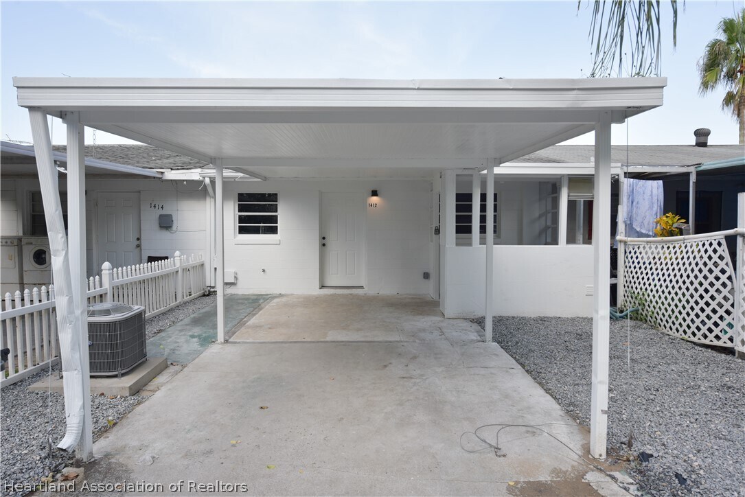 1412 N Tropical Ave, Avon Park, FL 33825 Townhome Rentals in Avon