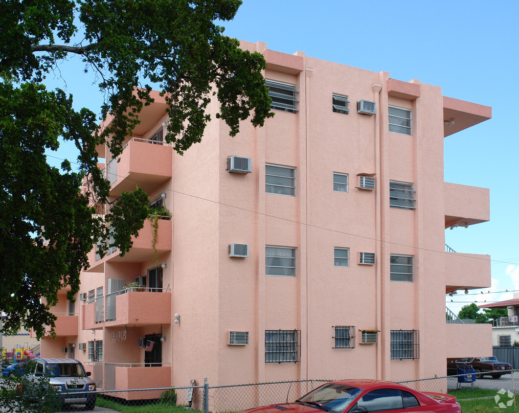 Foto del edificio - Marta Sanchez Apartment