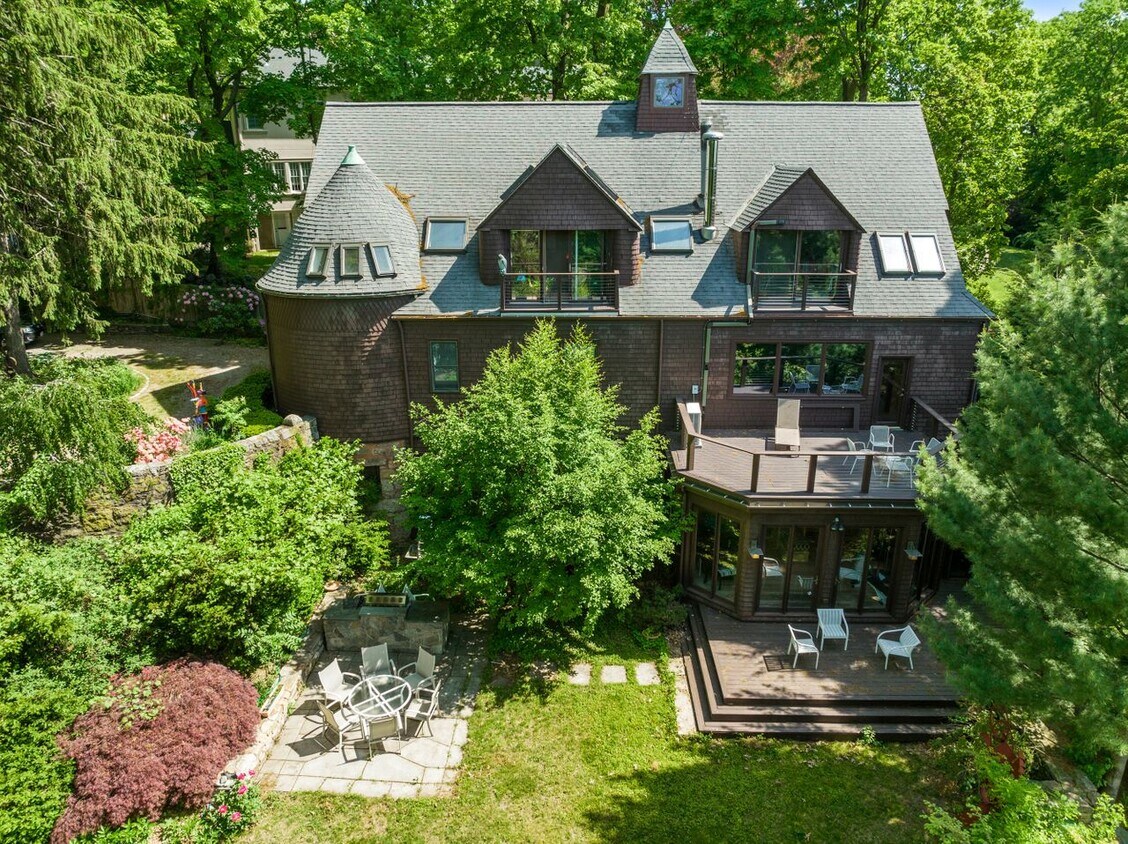 Primary Photo - 120 Rawson Rd