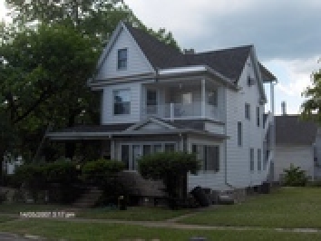 Building Photo - 1701 Capouse Ave