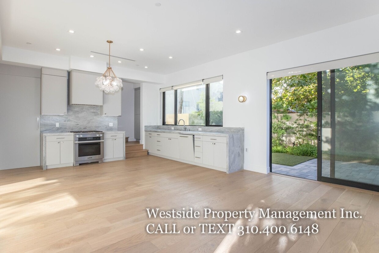 Foto principal - Stunning New Townhome In Santa Monica