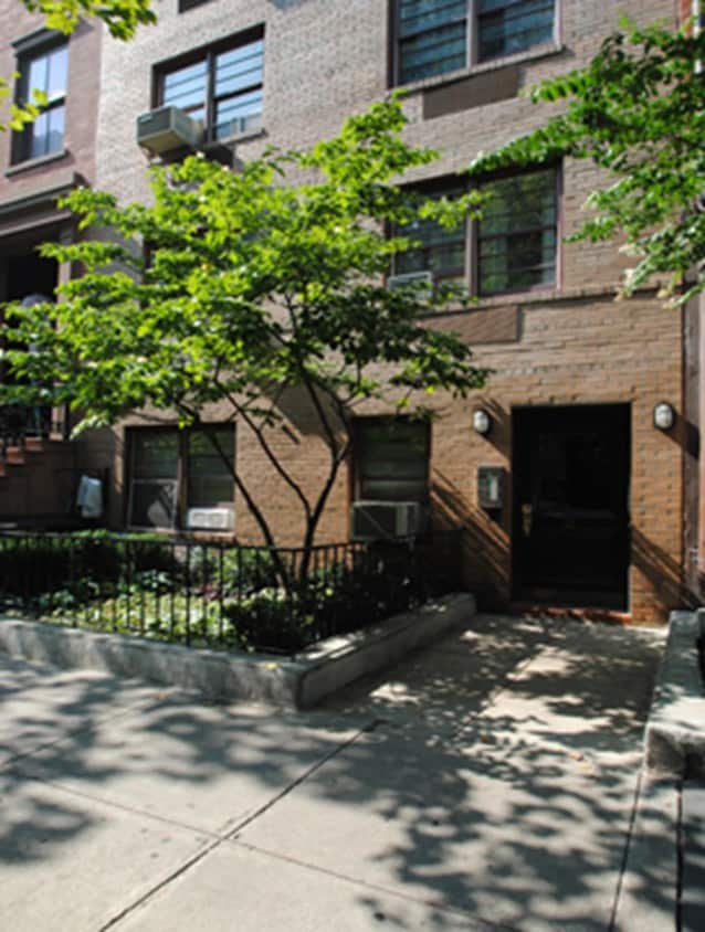 Primary Photo - 21 Gramercy Park South