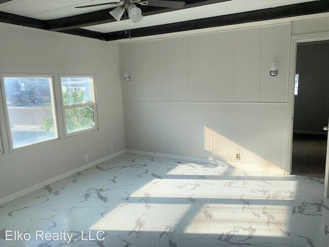 Building Photo - 3 br, 2 bath House - 611 Gentry Place