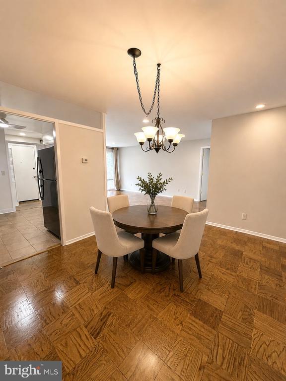 Foto del edificio - 7521 Spring Lake Dr