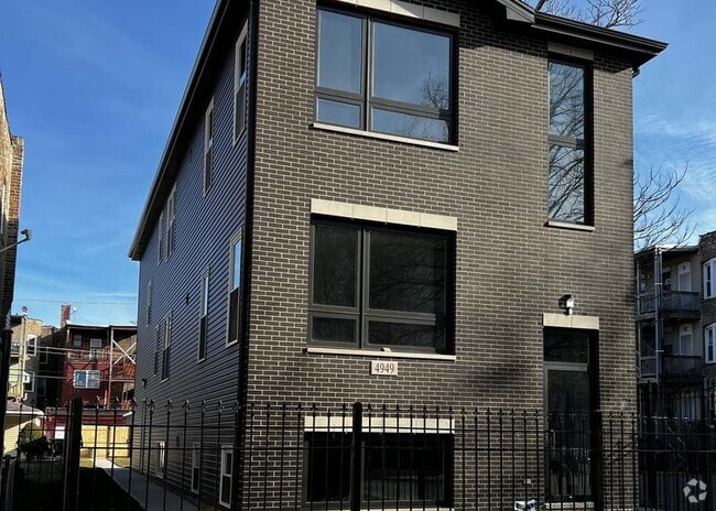 Building Photo - 4949 S Wabash Ave