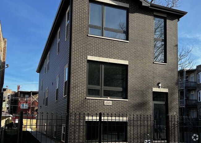 Building Photo - 4949 S Wabash Ave