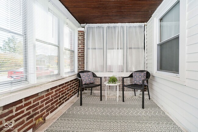 Foto del edificio - 54 S 5th Ave