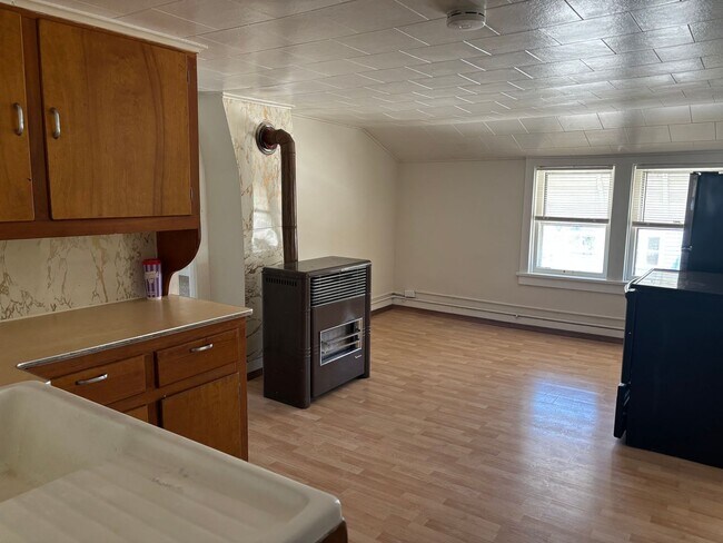 Foto del edificio - 503 W 5th Ave