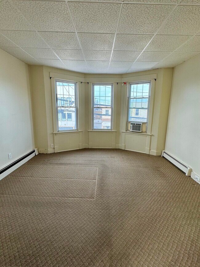 Foto del edificio - 4400 Liberty Ave