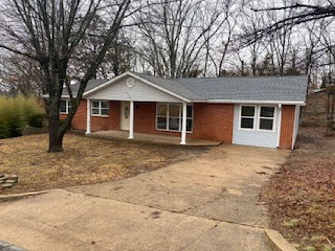 Beautiful 4 bedroom 2 bath in a nice neigh... House Rental in Rolla, MO