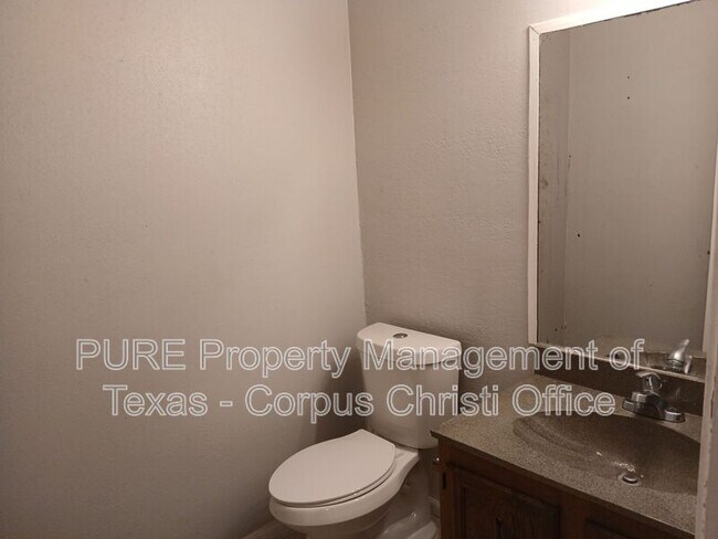 Building Photo - 5001 Middlecoff Cir