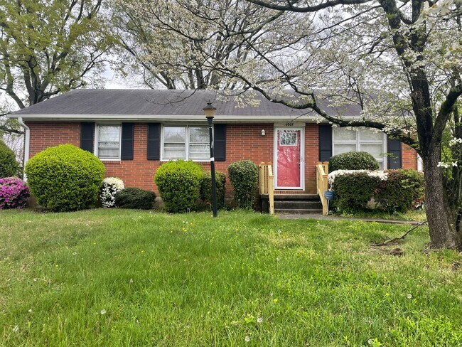Building Photo - Newly Renovated 3 Bedroom Home