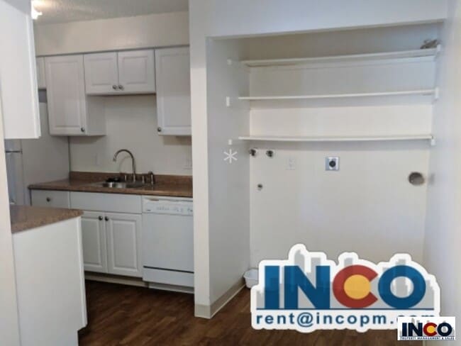 Foto del edificio - 4603 S Lowell Blvd