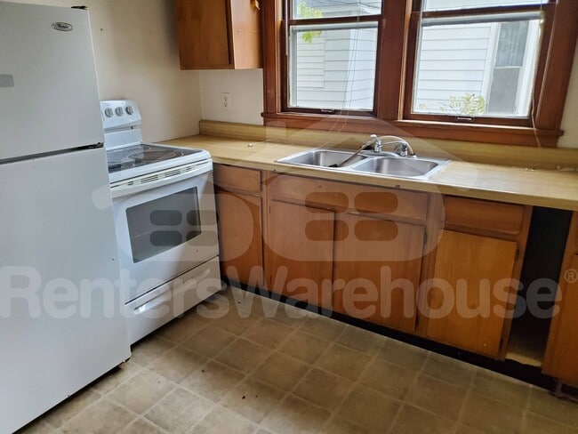 Foto del edificio - 407 N Elm Ave