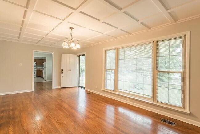 Building Photo - 1552 N Concord Rd