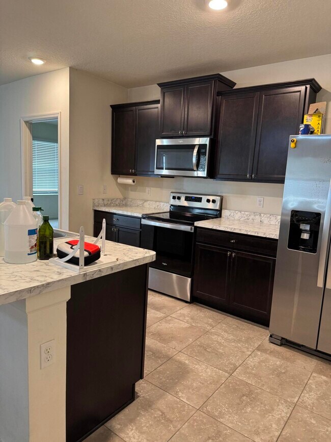 Building Photo - 5318 Delight Dr