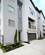 Building Photo - 10806 Warwana Rd