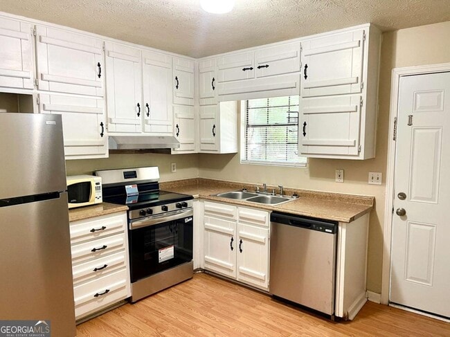 Building Photo - 470 S Jeff Davis Dr