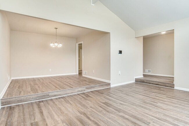 Foto del edificio - 4063 Elmscourt Dr