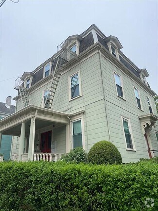 Building Photo - 20 Pitman St