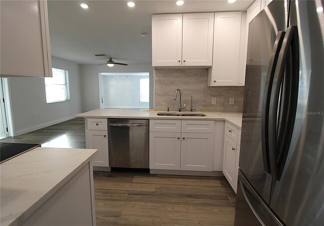 Foto del edificio - 2345 Floyd St