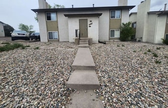 Building Photo - 1835 Zebulon Dr