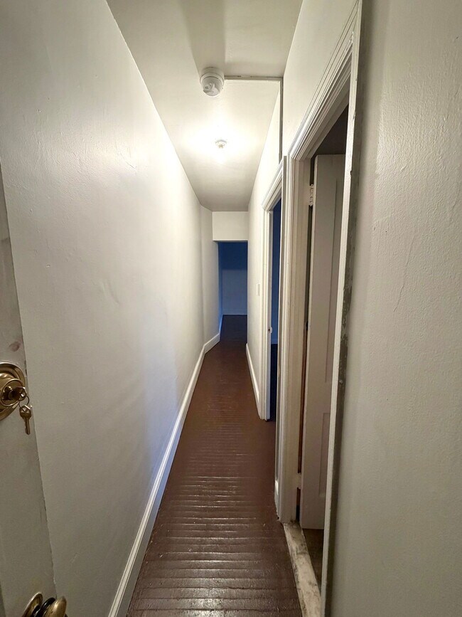 Foto del edificio - 446 N Duke St