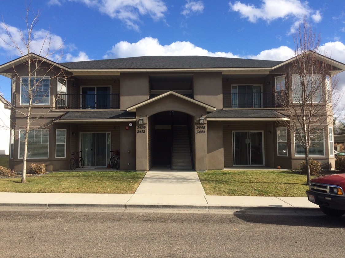Foto principal - 3412 S Milan Ave