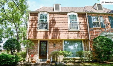 Building Photo - 500 N Post Oak Ln