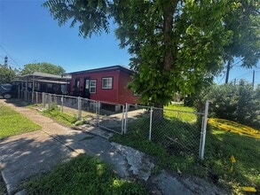 Building Photo - 1504 Luzon St