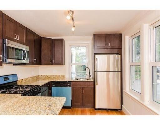 Building Photo - 2 Braemore Rd