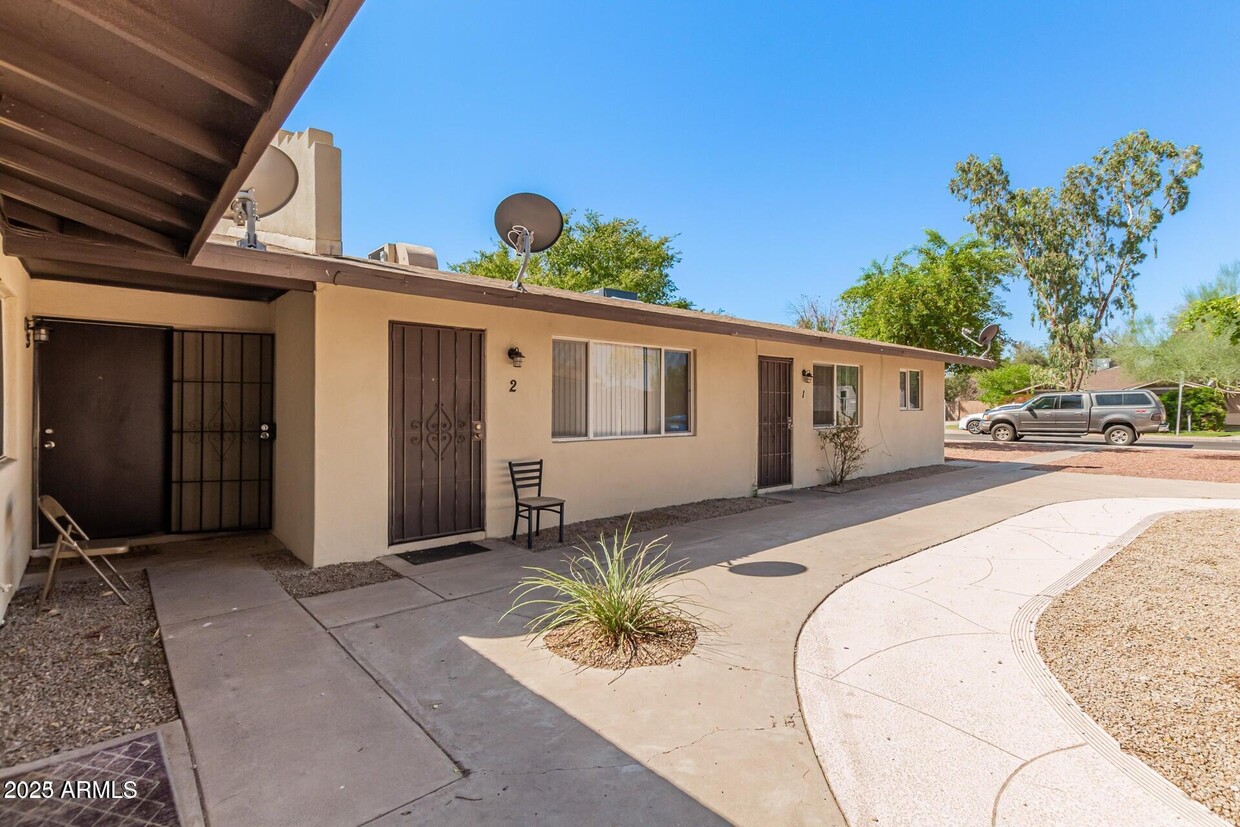 Foto principal - 2235 N 28th St