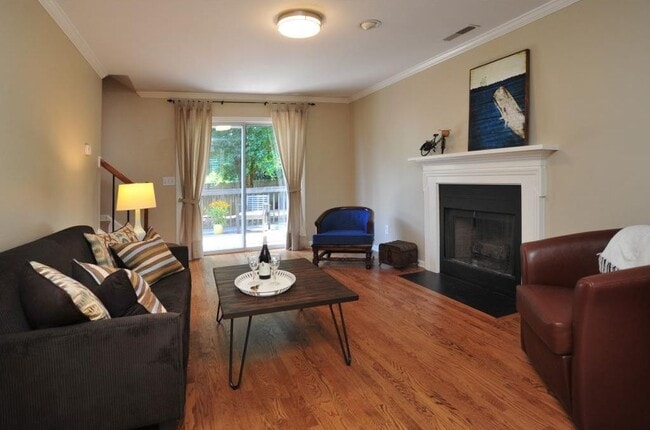 Foto del edificio - 115 Park Bridge Ln